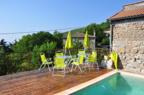 Maison de 5 chambres avec piscine privee et terrasse amenagee a Genestelle